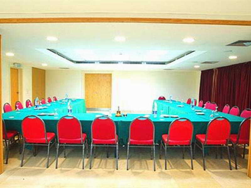 Tripoli Quality Inn מראה חיצוני תמונה