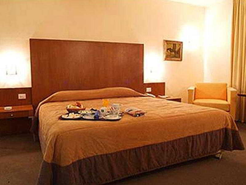 Tripoli Quality Inn מראה חיצוני תמונה